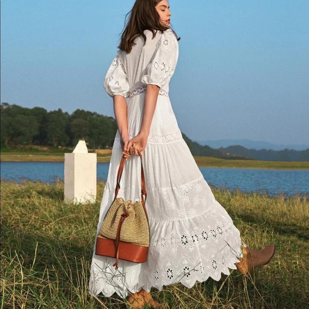 Lace Schiffy Dress - Picture 3 of 4